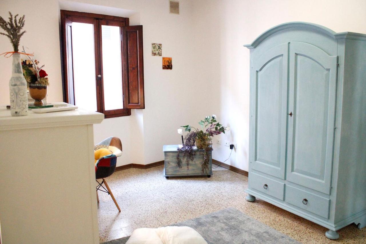 Carducci Flat - In Centro Storico Apartment Pistoia Exterior foto